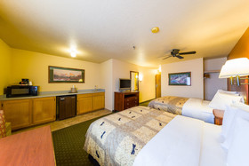 Alpine Inn & Suites