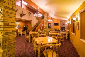 Alpine Inn & Suites