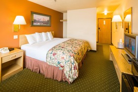 Alpine Inn & Suites