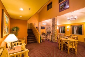 Alpine Inn & Suites