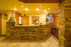 Alpine Inn & Suites