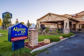 Alpine Inn & Suites