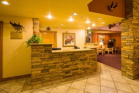 Alpine Inn & Suites