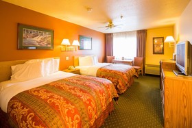 Alpine Inn & Suites