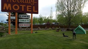 Long Holiday Motel