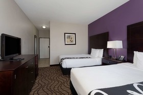 La Quinta Inn & Suites by Wyndham Henderson-Northeast Denver