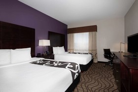 La Quinta Inn & Suites by Wyndham Henderson-Northeast Denver