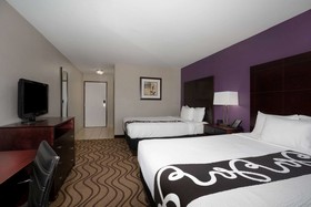 La Quinta Inn & Suites by Wyndham Henderson-Northeast Denver