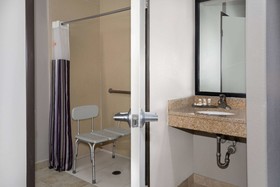 La Quinta Inn & Suites by Wyndham Henderson-Northeast Denver