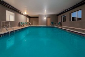 La Quinta Inn & Suites by Wyndham Henderson-Northeast Denver