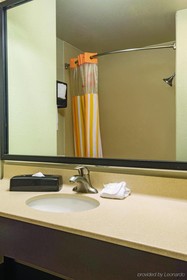 La Quinta Inn & Suites by Wyndham Henderson-Northeast Denver