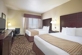 La Quinta Inn & Suites by Wyndham Henderson-Northeast Denver