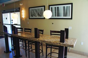 La Quinta Inn & Suites by Wyndham Henderson-Northeast Denver