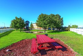 La Quinta Inn & Suites by Wyndham Henderson-Northeast Denver