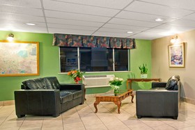 Super 8 by Wyndham Henderson North East Denver