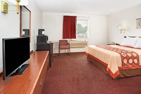 Super 8 by Wyndham Henderson North East Denver