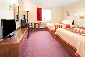 Super 8 by Wyndham Henderson North East Denver