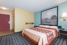 Super 8 by Wyndham Henderson North East Denver