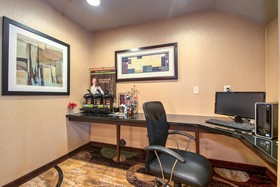 Cobblestone Inn & Suites Holyoke
