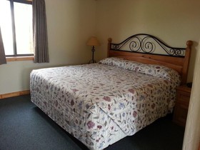 The Canyon Motel