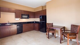 Best Western Plus Hudson Hotel & Suites