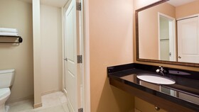 Best Western Plus Hudson Hotel & Suites