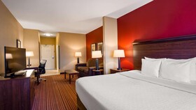 Best Western Plus Hudson Hotel & Suites