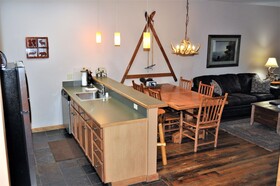 Arapahoe Lodge