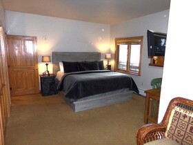 Arapahoe Lodge