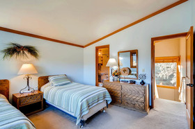 Aspen Ridge Condominiums