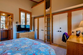 Aspen Ridge Condominiums