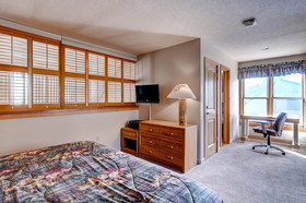 Aspen Ridge Condominiums
