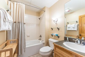 Buffalo Lodge by Summit County Mountain Retreats