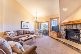 Buffalo Lodge by Summit County Mountain Retreats