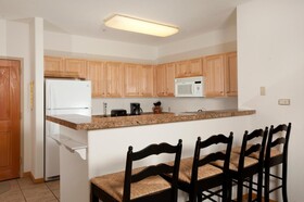 Gateway Mountain Lodge