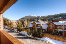 Gateway Mountain Lodge