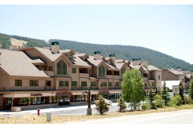 Gateway Mountain Lodge