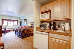 Gateway Mountain Lodge