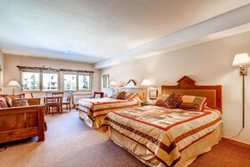Gateway Mountain Lodge