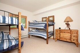 Gateway Mountain Lodge