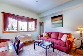Gateway Mountain Lodge