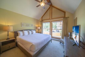 Snake River Village by Summit County Mountain Retreats