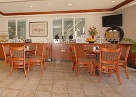 Comfort Suites Lakewood - Denver