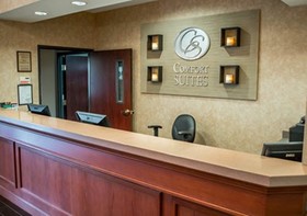 Comfort Suites Lakewood - Denver