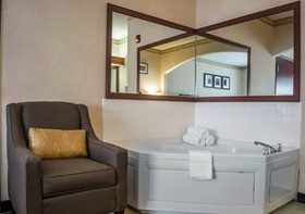 Comfort Suites Lakewood - Denver