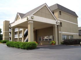 HomeTowne Studios Denver - Lakewood West