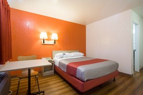 Park Inn by Radisson Lakewood