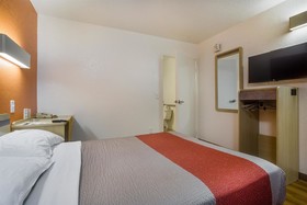 Park Inn by Radisson Lakewood