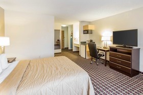 Spark by Hilton Lakewood Denver Southwest