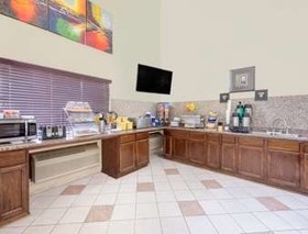 Days Inn by Wyndham Lamar